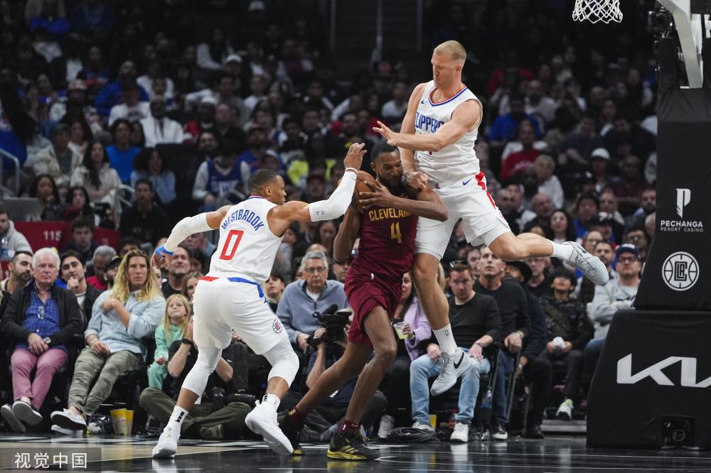 在赛场上实 在赛场上实