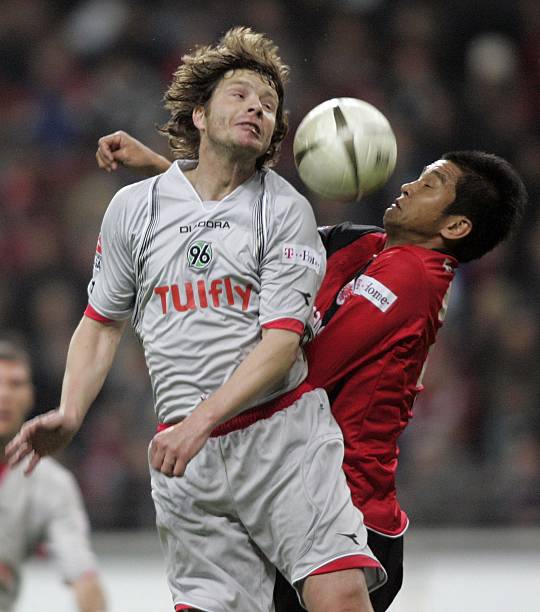 他仍然是联 他仍然是联